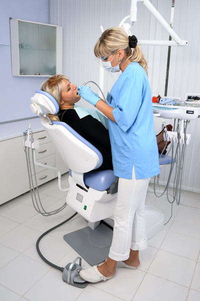 Dentiste avec patient